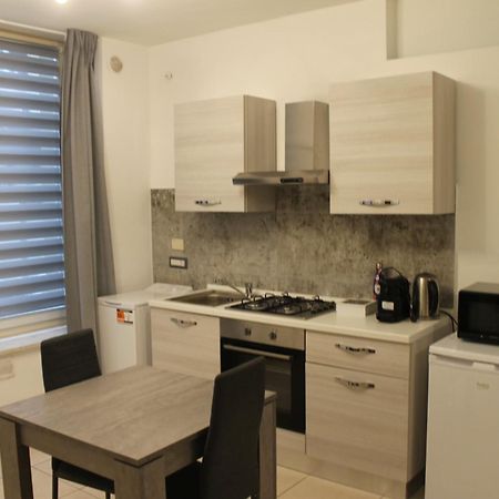 Toret Vanchiglia Studio Apartment Torino Esterno foto